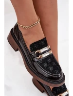 Skórzane Lakierowane Mokasyny Damskie Z Ozdobnym Detalem D&A MR52-173 Czarne Skórzane Lakierowane Mokasyny Damskie Z Ozdobnym Detalem D&A MR52-173 Czarne