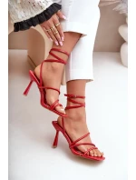Stylowe Sandały Na Szpilce Z Paskami Czerwone Saredi