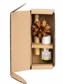 Pani Szyszka HORIZONTAL TRAVEL set 1 x Pani Szyszka + 1 zmes esenciálnych olejov (LP-HORIZONTAL-TRAVEL)