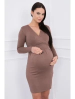 Priliehavé šaty s výrezom pod prsiami cappuccino