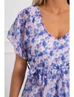 Kvetinové šaty s viazaním v páse vo fialovej farbe Kvetinové šaty s viazaním v páse vo fialovej farbe