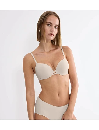 Body Make-Up Illusion - Neviditeľná podprsenka so stredným krytím a pohodlným drôtom Triumph
