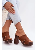 Dámské sandály na podpatku se zlatými přezkami Camel Nerelle