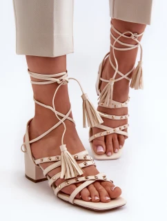 Wiązane Sandały Na Niskim Obcasie Ozdobione Ćwiekami Beżowe Chrisele