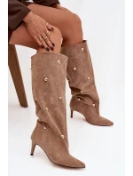 Nazouvací dámské kozačky na podpatku se zlatými ozdobami béžové Thaliane