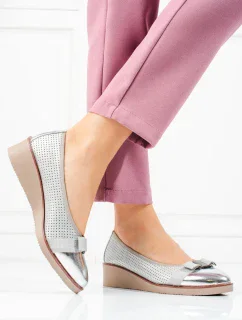 Moderné lodičky Srebrny dámske na kline