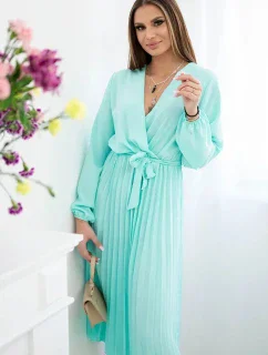 Šaty s viazaným plisovaným lemom svetlej mentolovej farby