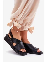 Lakierowane Sandały Damskie Na Koturnie Z Eko Skóry Czarne Quilara