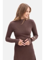 B299 Rebrované midi šaty s asymetrickým pásom - hnedé