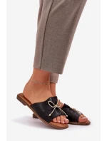 Klapki Na Płaskiej Podeszwie Z Ozdobną Kokardką Czarne Deonelis