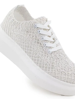 Dámske šnurovacie topánky na platforme biele Vinceza 17371