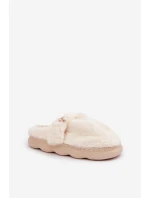 Futrzane Kapcie Z Małą Broszką Jasnobeżowe Primaria