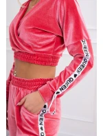 Velúrová súprava s nápisom Queen raspberry