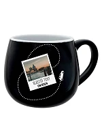 Personalizovaný keramický bacuľatý hrnček s fotografiou a cestovateľským motívom Personalizovaný keramický bacuľatý hrnček s fotografiou a cestovateľským motívom