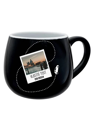 Personalizovaný keramický bacuľatý hrnček s fotografiou a cestovateľským motívom Personalizovaný keramický bacuľatý hrnček s fotografiou a cestovateľským motívom
