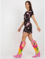 Dámske šaty LK SK 508641.29 Čierne s ružovým vzorom - FPrice