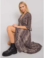 Šaty TW SK BI 24502 1.64P čierna a béžová Šaty TW SK BI 24502 1.64P čierna a béžová