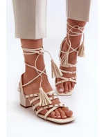 Sandále na podpätku model 197583 Vykročte štýlovo