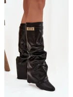 Dámské Kozačky Na Podpatku S Ohnutým Žíním A Zlatým Detalem Černé Diorna