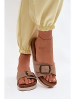 Kožené dámské nazouváky s přezkou tmavě béžové Emiline