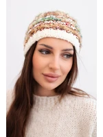 Dámska zimná čiapka s farebným vláknom a elastickou šnúrkou K352 ecru+green+camel