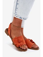 Kožené semišové sandály na plochém podpatku s ozdobným květem Zazoo 407471 Oranžové