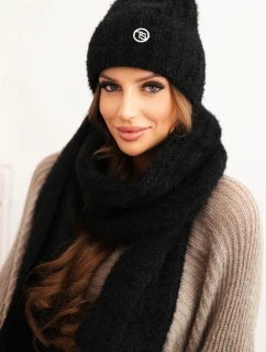 Dámsky klobúk a dlhý šál z mäkkej priadze čiernej farby