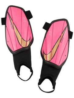 Futbalové chrániče Nike Charge SP2165-600