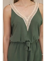 Krátky overal s ozdobnou khaki čipkou