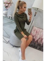 Šaty s kapucňou a khaki vreckami