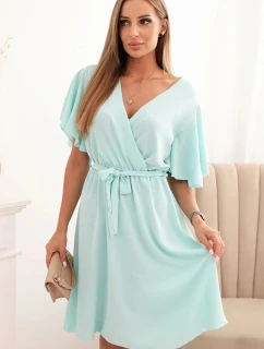 Šaty so skladaným výstrihom mätovej farby