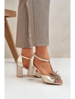 Sandały Skórzane Na Słupku Z Ozdobą Laura Messi 2758 Złote