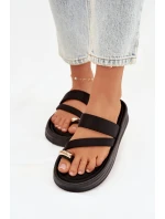 Materiálové dámské pantofle s pásky a zlatým detailem Černé Farielle