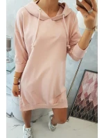 Šaty s kapucňou a dlhším chrbtom tmavo púdrovo ružové Šaty s kapucňou a dlhším chrbtom tmavo púdrovo ružové