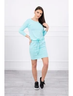 Viskózové šaty s viazaním v páse v mätovej farbe