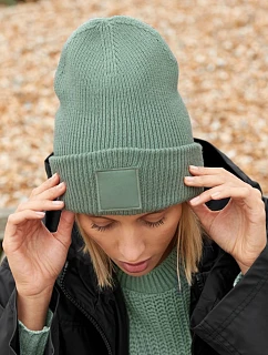Beechfield B 336R Pletená čiapka Patch „Tonal“ 53.336R bordová