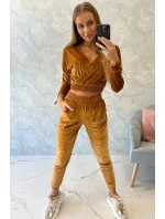 Velúrová súprava s nápisom Queen camel