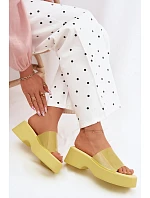 Dámské platformové sandály s průhledným páskem Žluté Selestia