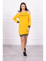 Šaty Tres Chic v horčicovej farbe Šaty Tres Chic v horčicovej farbe