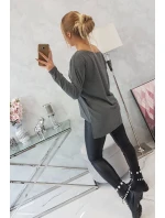 Blúzka s potlačou a dlhším chrbtom v grafitovej farbe