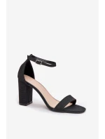 Dámske lesklé sandále na podpätku 1-215 Black - Queen VIVI