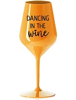 DANCING IN THE WINE - oranžový nerozbitný pohár na víno 470 ml