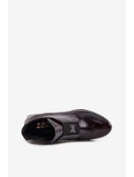 Kožené lakované členkové topánky s ozdobnými detailmi na klinoch zateplené Zazoo 60560 burgundy