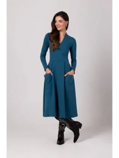 B266 Roztiahnuté šaty s vreckami - oceánsky modré