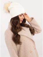 Čiapka JK CZ 14.72 ecru Čiapka JK CZ 14.72 ecru