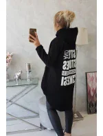 Zateplená mikina s dlhým chrbtom a kapucňou čierna