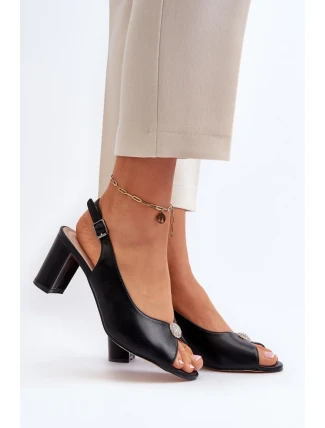 Sandále model 194971 Krok vo veľkom štýle Sandále model 194971 Krok vo veľkom štýle