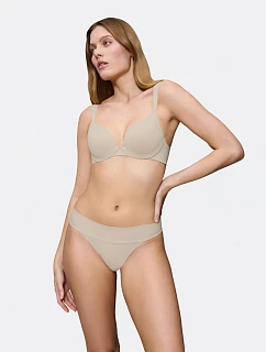 BODY MAKE-UP ILLUSION - Neviditeľné zaoblené tangá s termoreguláciou Triumph