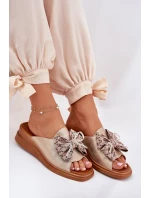 Klapki Damskie Na Koturnie Z Kokardą Złote Moonzella