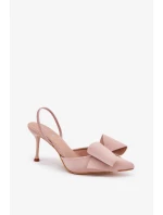 Lodičky s ihlovým podpätkom model 209420 Krok vo veľkom štýle